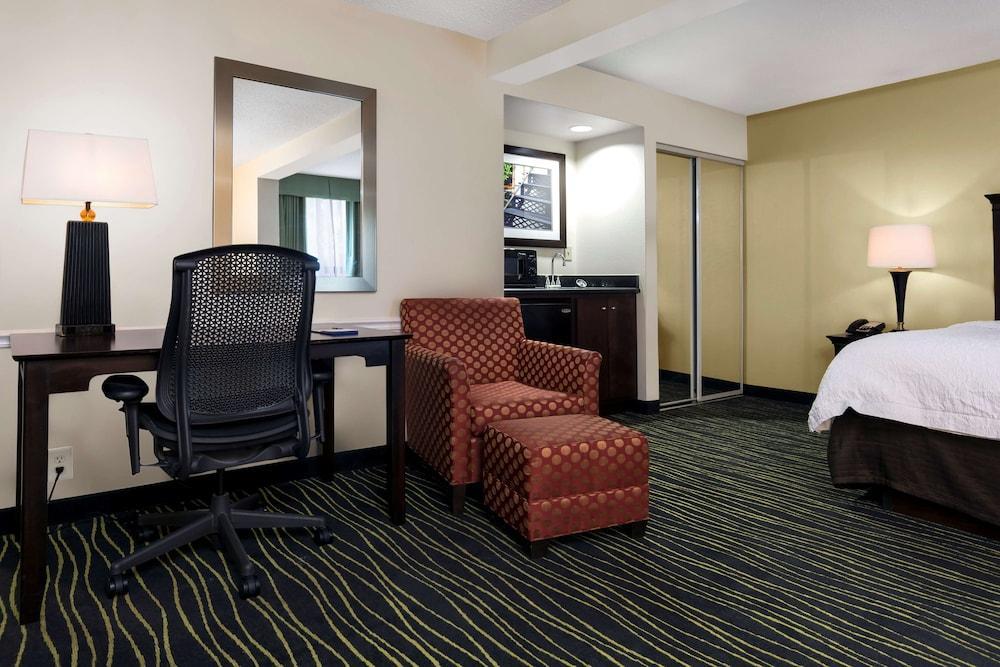 Hampton Inn Columbia I-26/Harbison Blvd Exteriör bild
