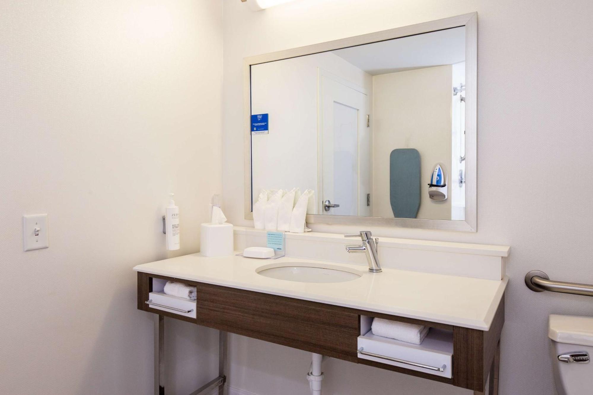 Hampton Inn Columbia I-26/Harbison Blvd Exteriör bild