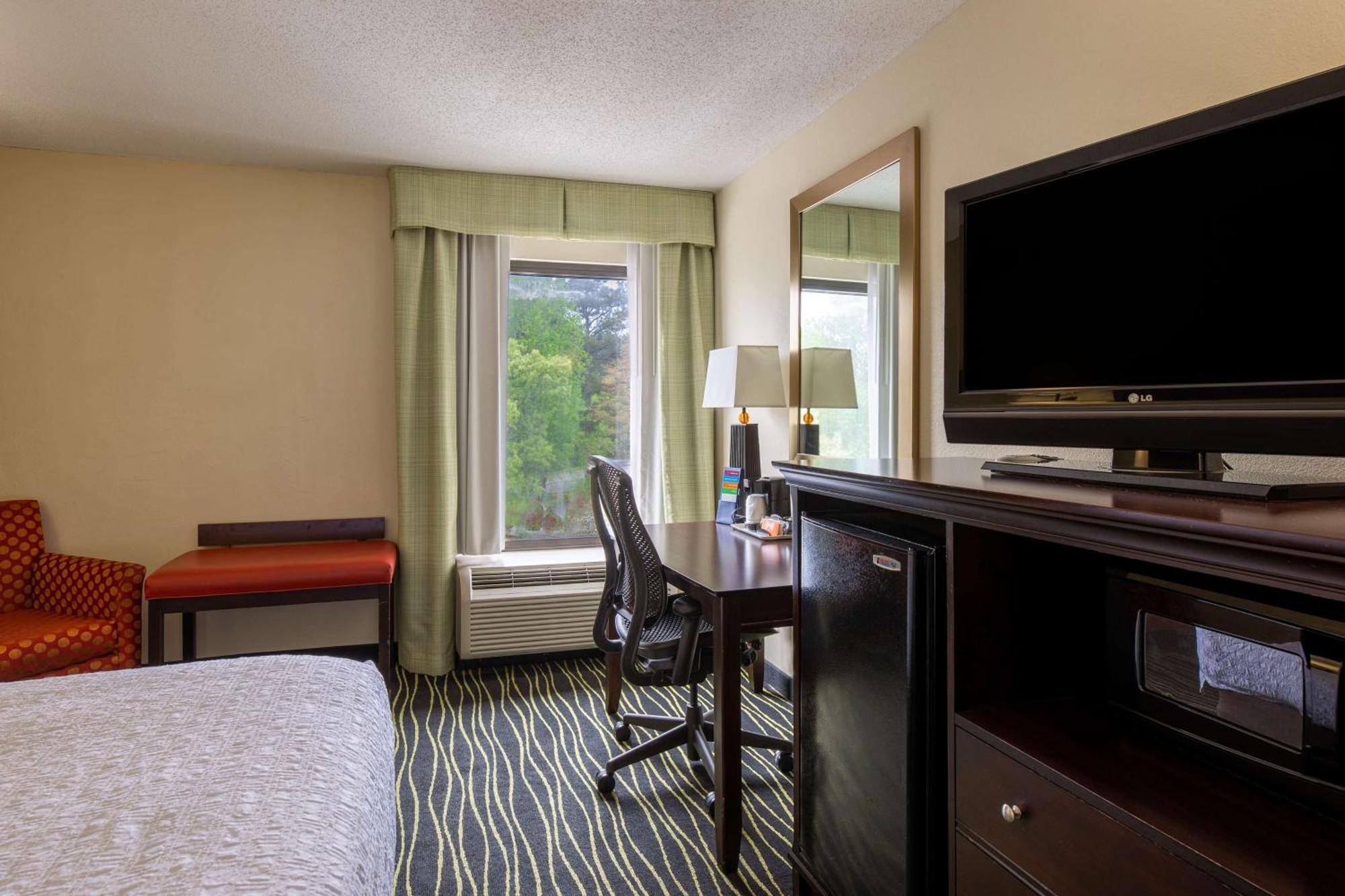 Hampton Inn Columbia I-26/Harbison Blvd Exteriör bild